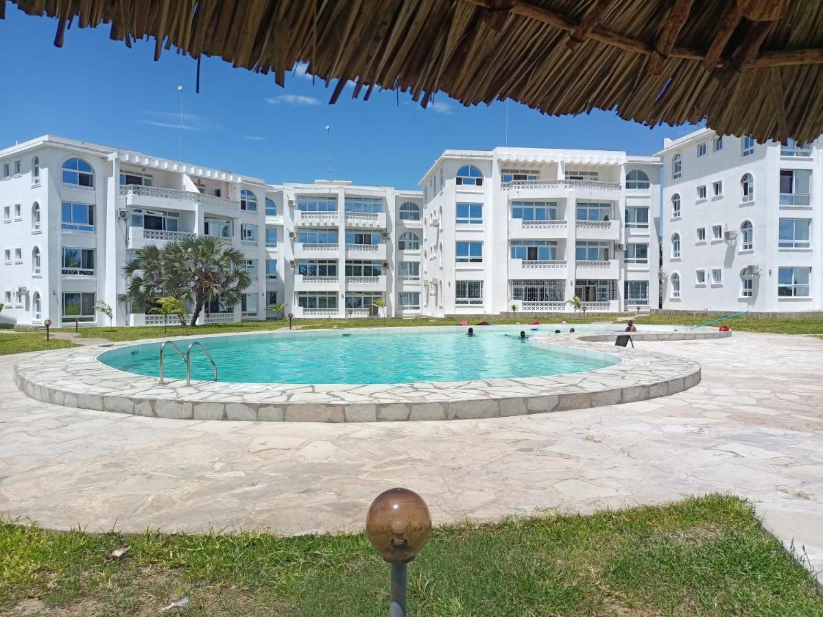 Havenhouse Kijani - 1 Bedroom Beach Apartment With Swimming Pool Малинди Экстерьер фото