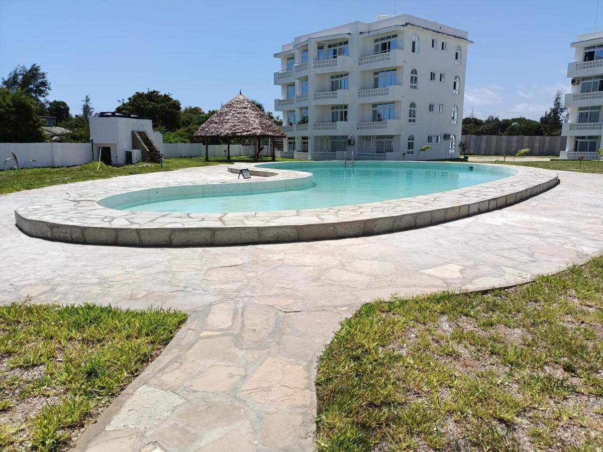 Havenhouse Kijani - 1 Bedroom Beach Apartment With Swimming Pool Малинди Экстерьер фото